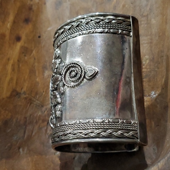 VINTAGE ARMOR SILVER CUFF BRACELET TRIBAL DETAILED PATTERN NATIVE MEXICAN - Picture 3 of 13